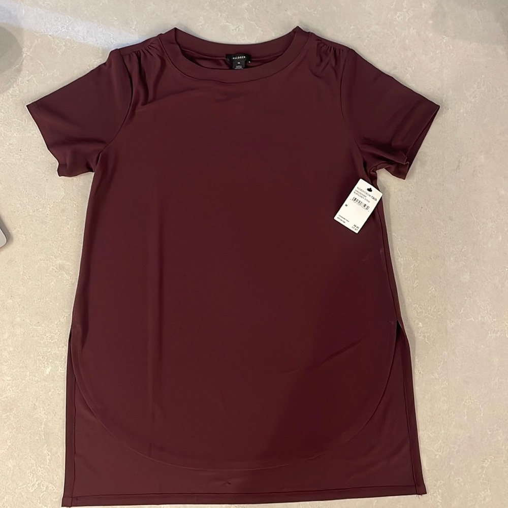 NWT maroon Halogen t shirt